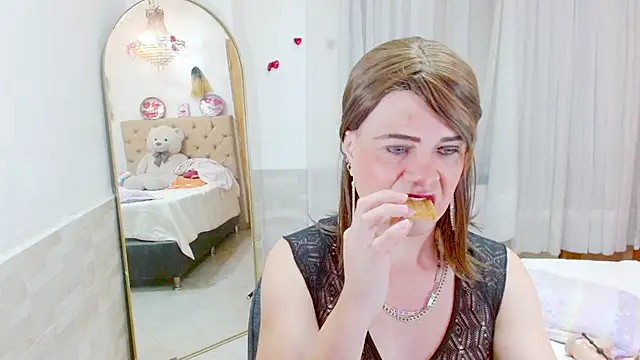 Dolldirtyxxx online show from February 4, 5:12 am