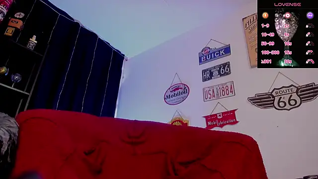 anuvyz miller  online show from April 25, 1:41 pm