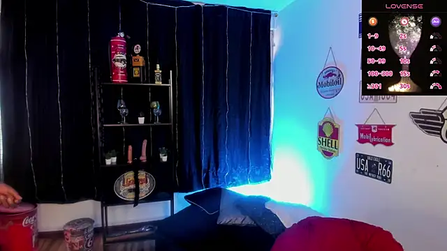 anuvyz miller  online show from April 28, 12:42 pm