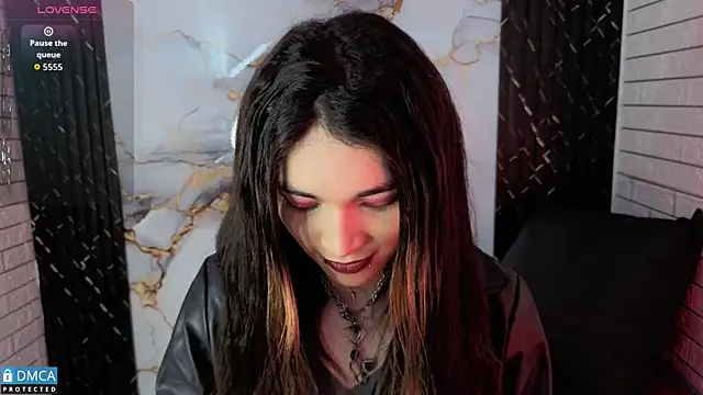 MaeveKuro online show from April 27, 4:11 am