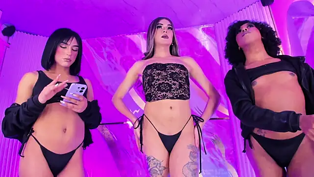 The Hot Ts Dolls online show from June 23, 3:25 am