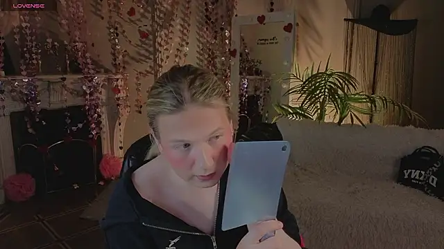 Jes Solar online show from February 24, 9:08 pm