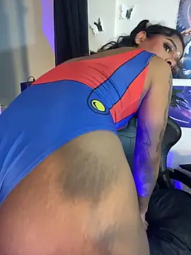 cam11 07 online show from October 31, 11:02 pm