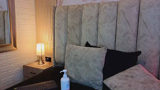 AnastasiaColeman online show from May 2, 9:09 pm