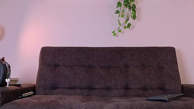 TiffValentinee  online show from March 20, 8:43 pm