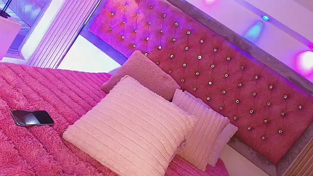 MylaDreams online show from August 6, 3:24 am