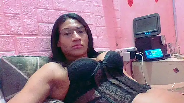 Kellye hotTs online show from April 21, 7:53 pm