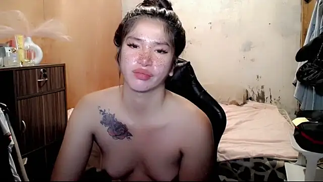 Cutierhyxx online show from May 14, 8:50 pm