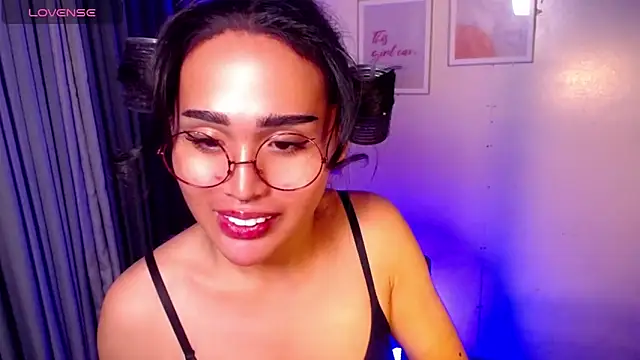 urmidnightcravingsxx online show from July 1, 12:33 am