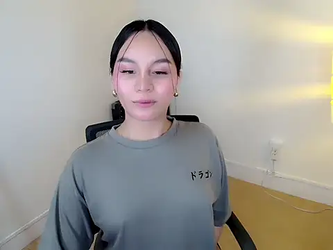 holly tabby online show from January 18, 11:13 pm