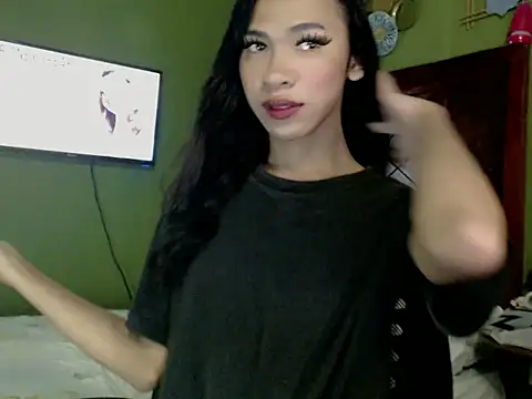 Snapshot of Annaloula chatting on October 14, 3:57 pm Annaloula online show from October 14, 3:57 pm