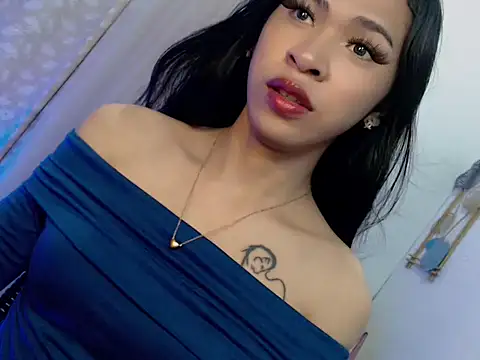 Annaloula online show from March 8, 2:31 pm