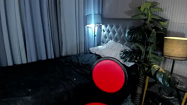 HugeCocoCock online show from July 15, 8:36 pm