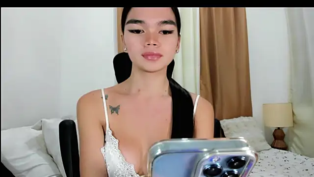 kendall petite18 online show from May 31, 8:21 pm
