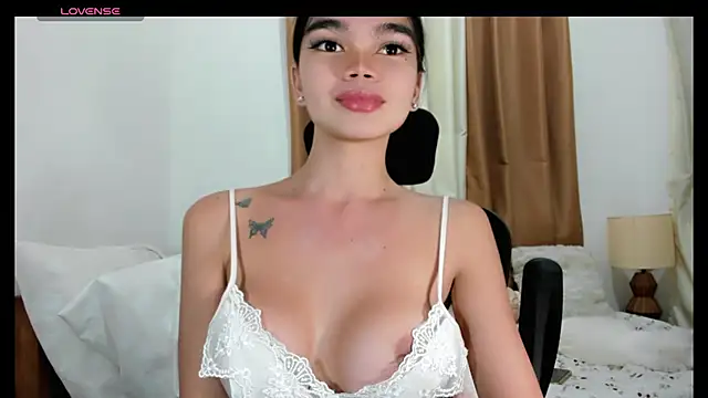 kendall petite18 online show from June 2, 10:50 am