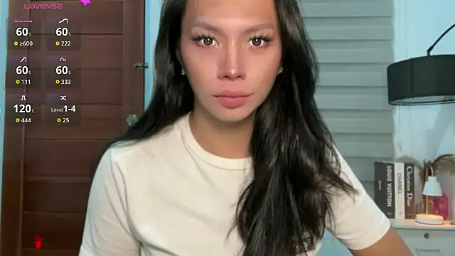 Demi Maddison online show from March 13, 2:00 pm