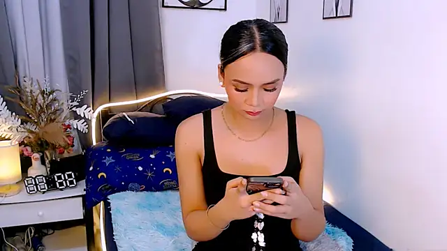 Zialustts online show from November 7, 5:46 pm