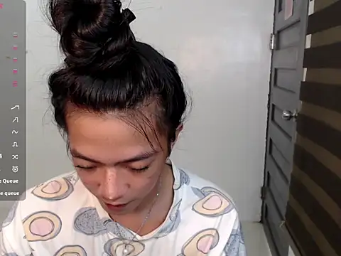 slimladyxoxo online show from March 16, 2:37 am