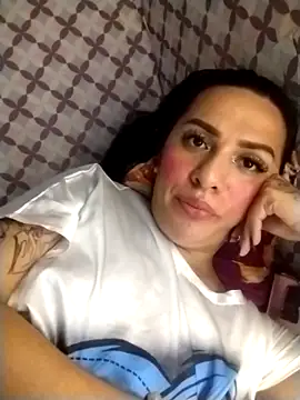 enoria1992 online show from February 18, 4:15 pm