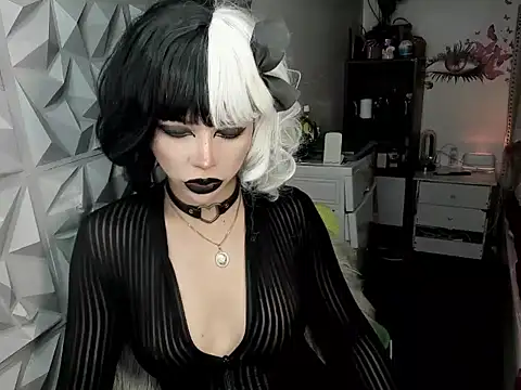 janecomander online show from July 4, 5:02 am