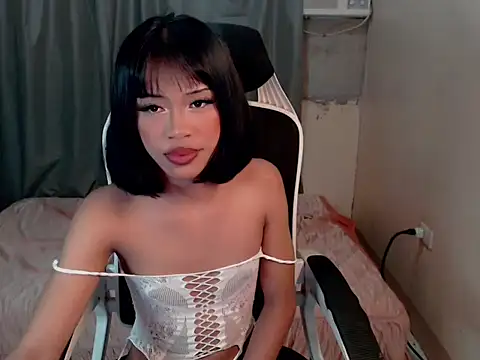 urcurlydiva online show from June 28, 10:35 pm