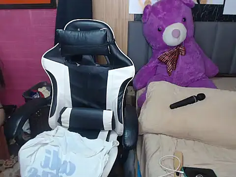 Raffa ella69 online show from May 1, 12:42 pm