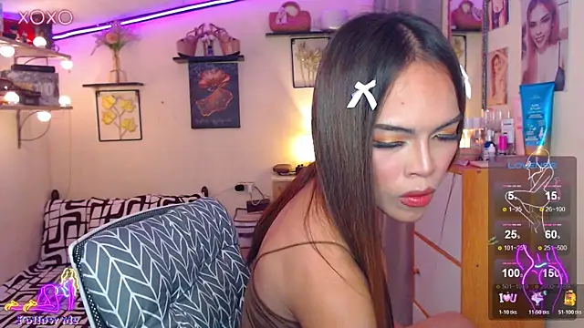 izabella moore online show from March 11, 5:33 am