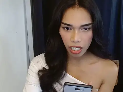 angelaxmonroe online show from May 5, 7:03 am