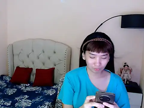 ShantalFoxxy  online show from July 24, 1:59 am
