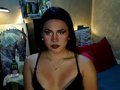 YllanaAltheaXxX online show from April 13, 4:22 pm