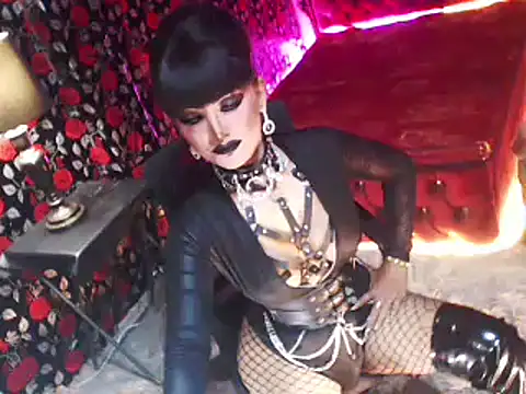 Snapshot of hail_ur_queenx chatting on September 22, 8:03 pm hail ur queenx online show from September 22, 8:03 pm