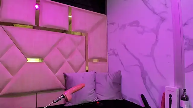 Allisonts69 online show from March 16, 2:26 am