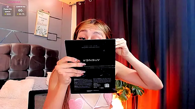 antonellastar24  online show from December 3, 3:16 pm