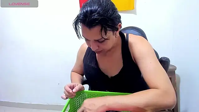 miss bigcockts online show from June 26, 11:20 pm