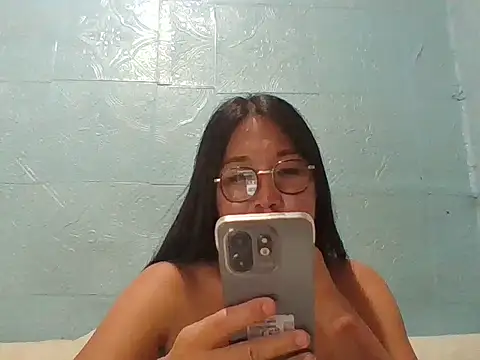 Snapshot of sluttymisuki chatting on October 12, 6:49 am sluttymisuki online show from October 12, 6:49 am