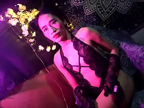 Madylinebigcock69 online show from July 8, 12:19 pm