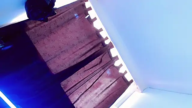 Snapshot of ravenous_charmer chatting on October 9, 7:48 pm ravenous charmer online show from October 9, 7:48 pm