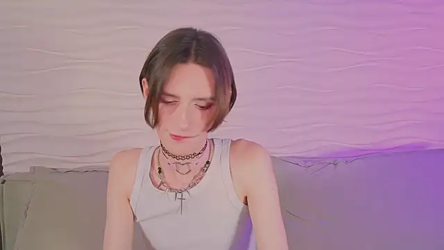 madi snow online show from November 12, 5:20 am