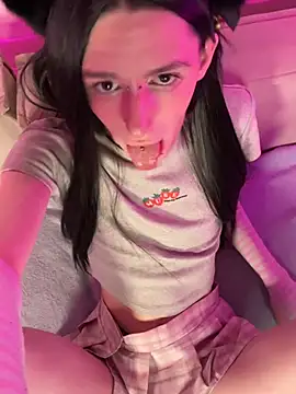 madi snow online show from March 20, 5:41 am