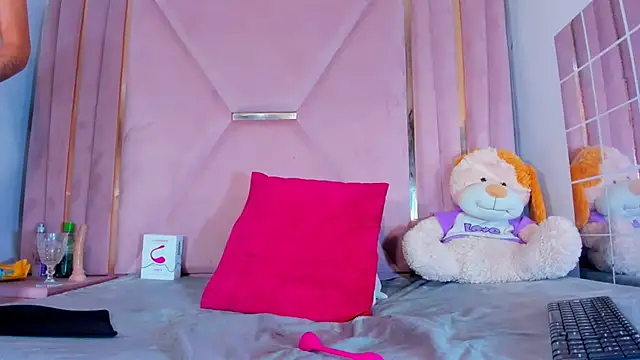 jazmin waked online show from November 8, 4:02 am