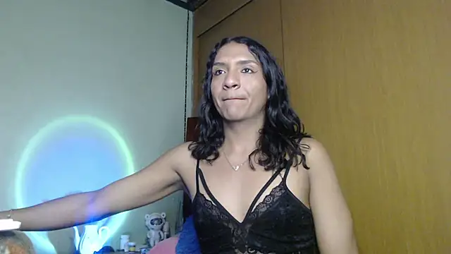 Galgadot3 online show from December 20, 1:55 am