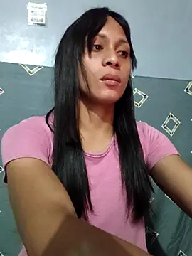 missruffa online show from May 4, 11:37 am