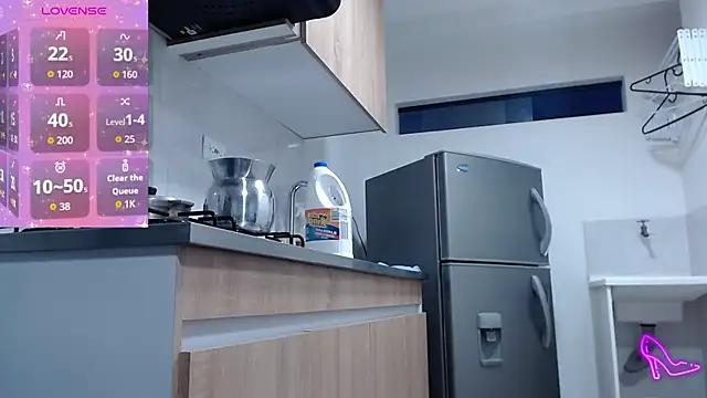 AllysonStonne online show from October 24, 10:59 pm