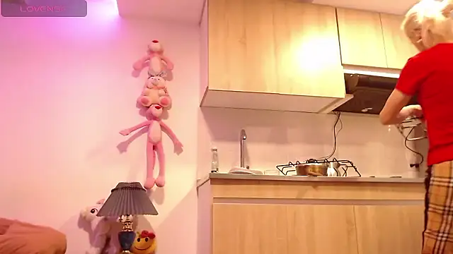 AllysonStonne online show from January 10, 9:21 pm