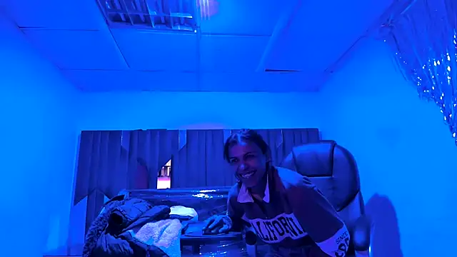 Aisha hotts777 online show from August 4, 7:53 pm