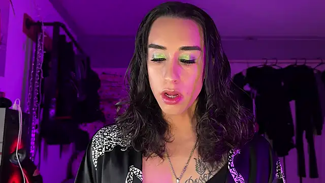 xoFrankie online show from December 1, 4:26 am