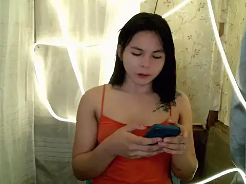 kera metina online show from May 28, 11:14 pm