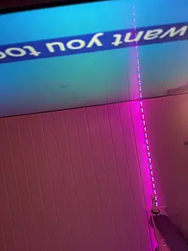 luluzinhax online show from May 3, 3:55 am
