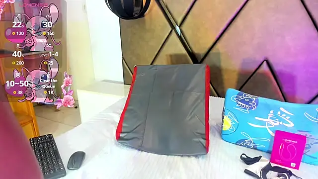 PenelopeGuzman   online show from June 19, 9:08 pm
