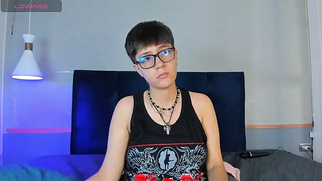 Tsuki Maru online show from November 12, 9:57 pm